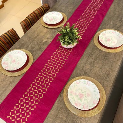 Silk Appliqué Table Runner (Pink)