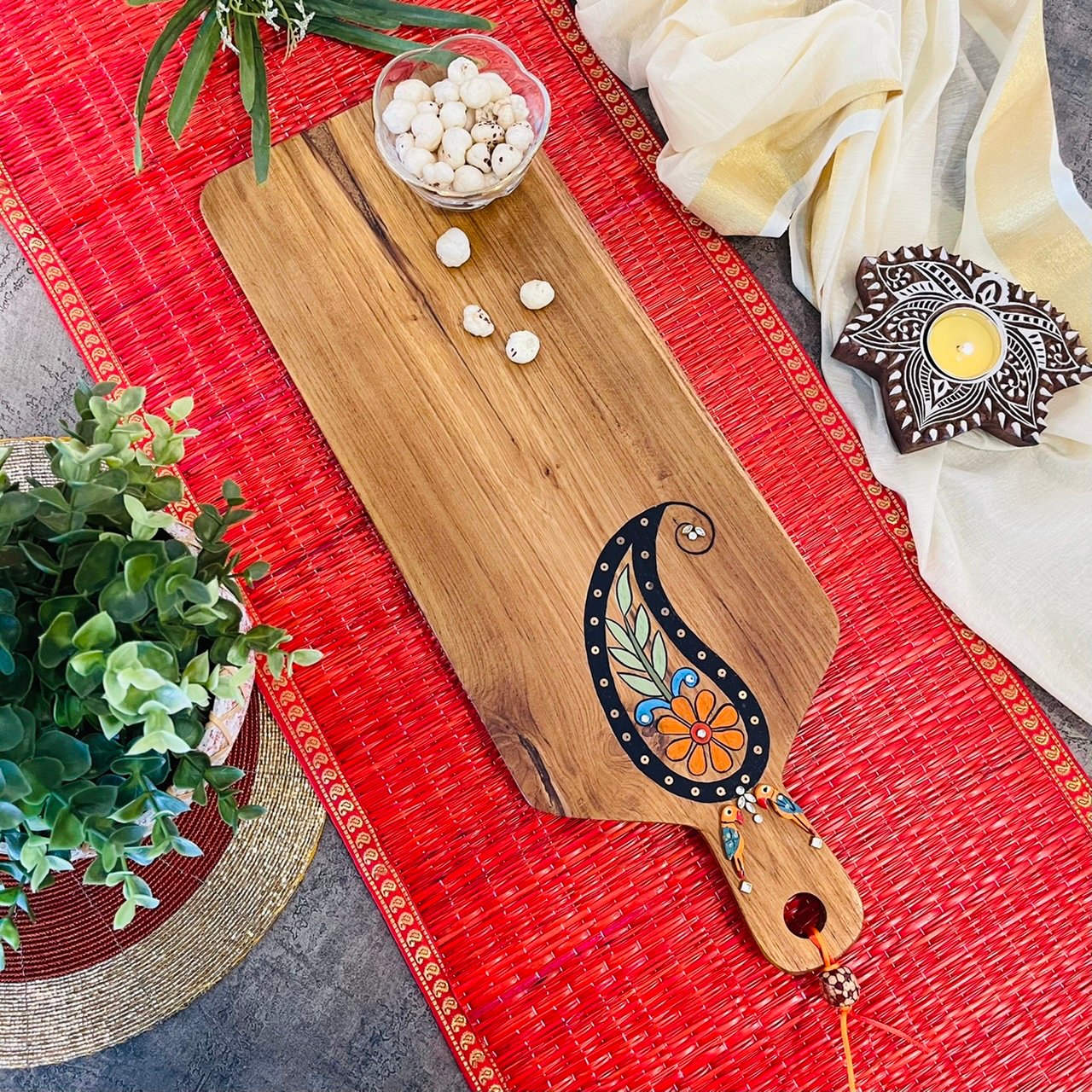 Teak Wood Platter (Large, Bottle Black Leaf)