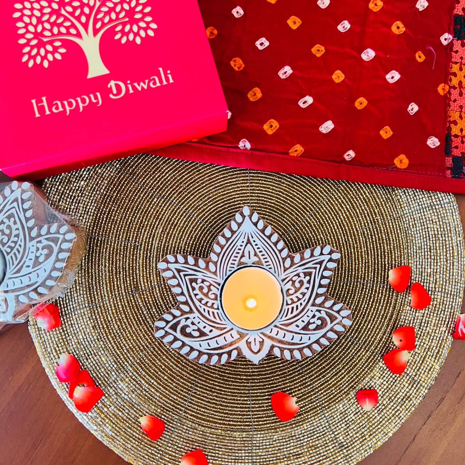 Wooden Block Tealight Holder (Flower)