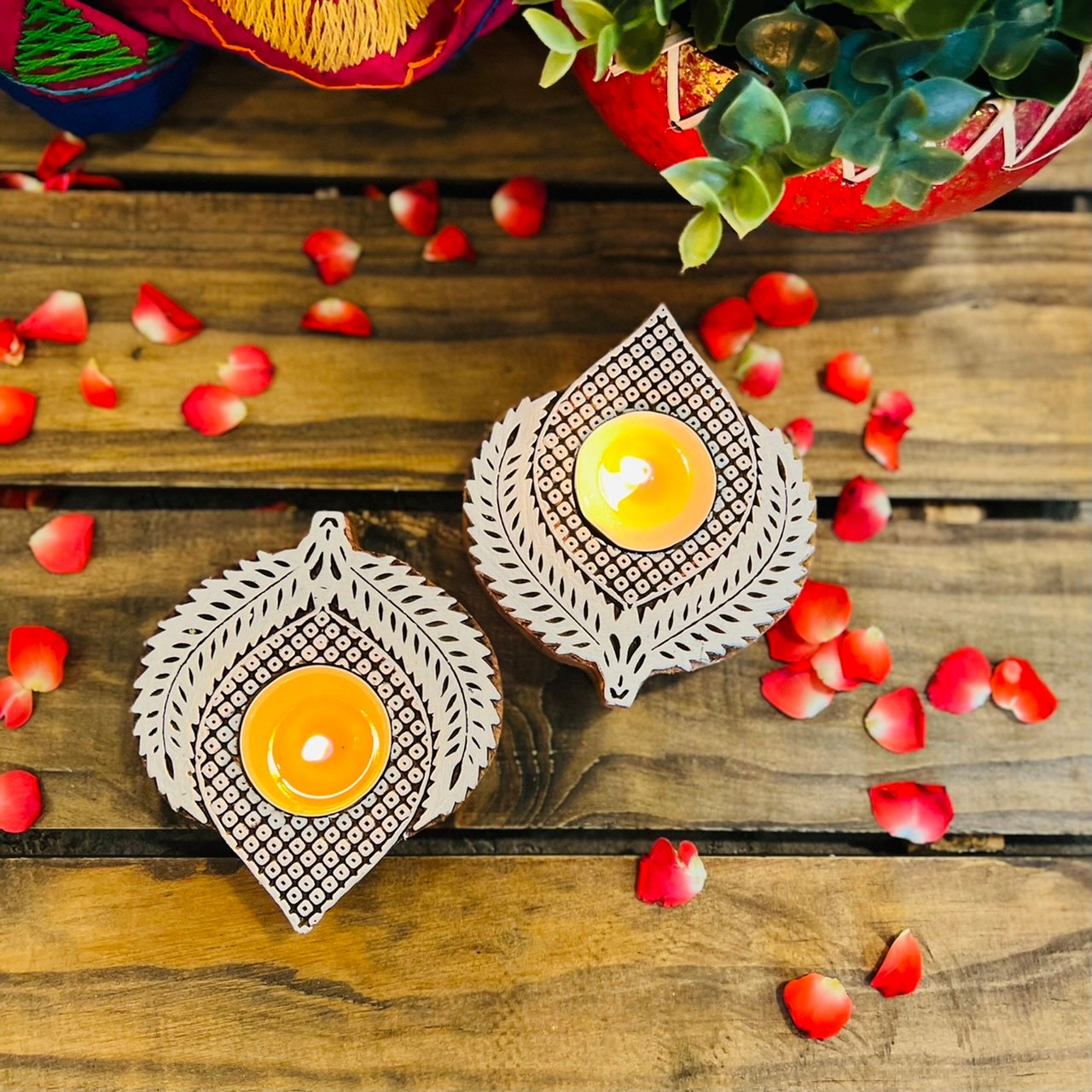 Wooden Block Tealight Holder (Leaf) - Image 4