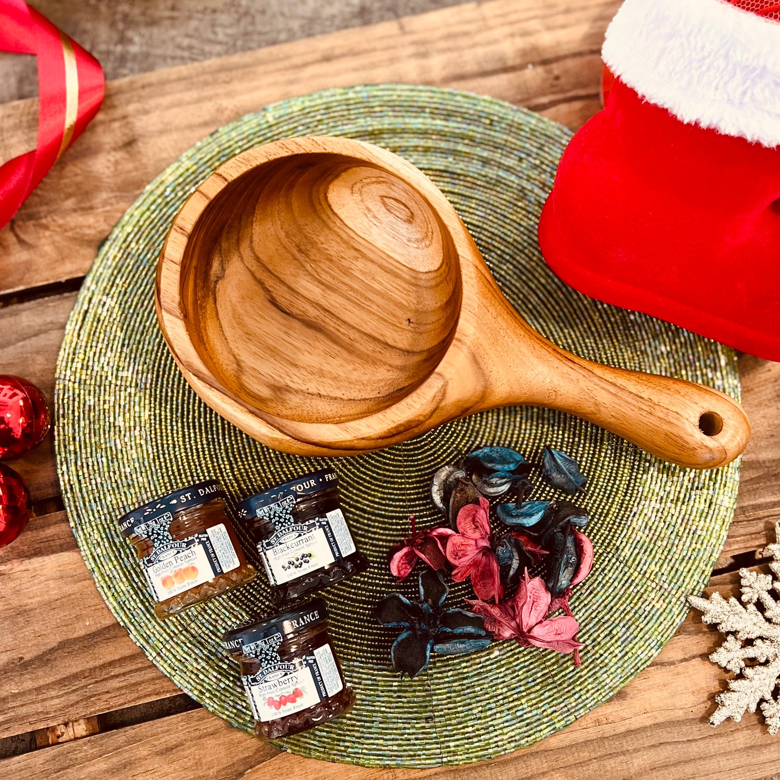 Festive Christmas and New Year Gift Hamper 6 (Small) - Image 2