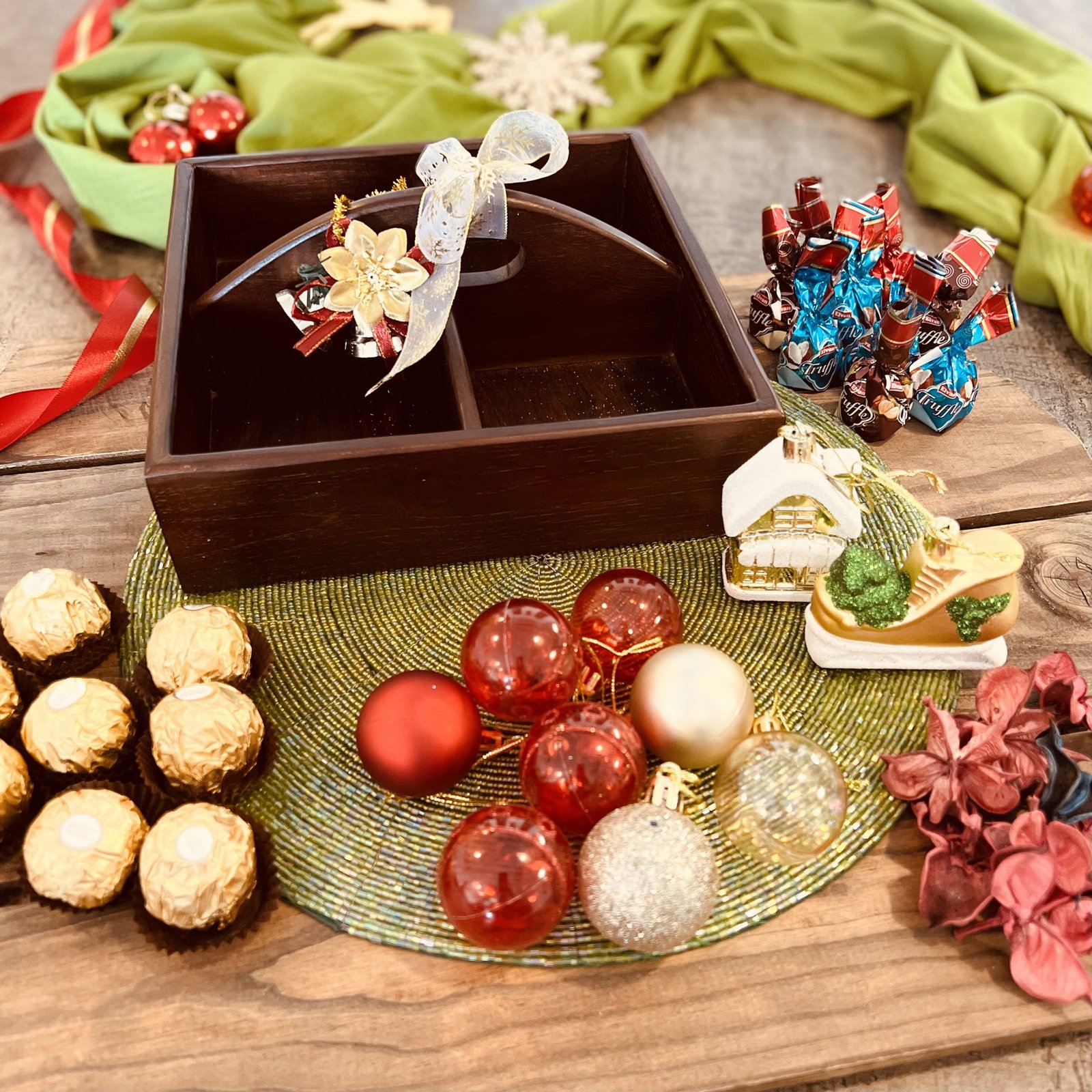 Festive Christmas and New Year Gift Hamper 4 (Medium) - Image 4
