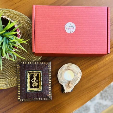 Festive Wall Art & Tea light holder Gift Set