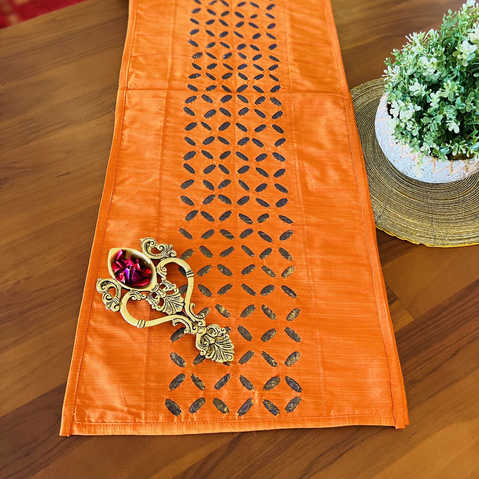 Silk Appliqué Table Runner (C1) - Image 3