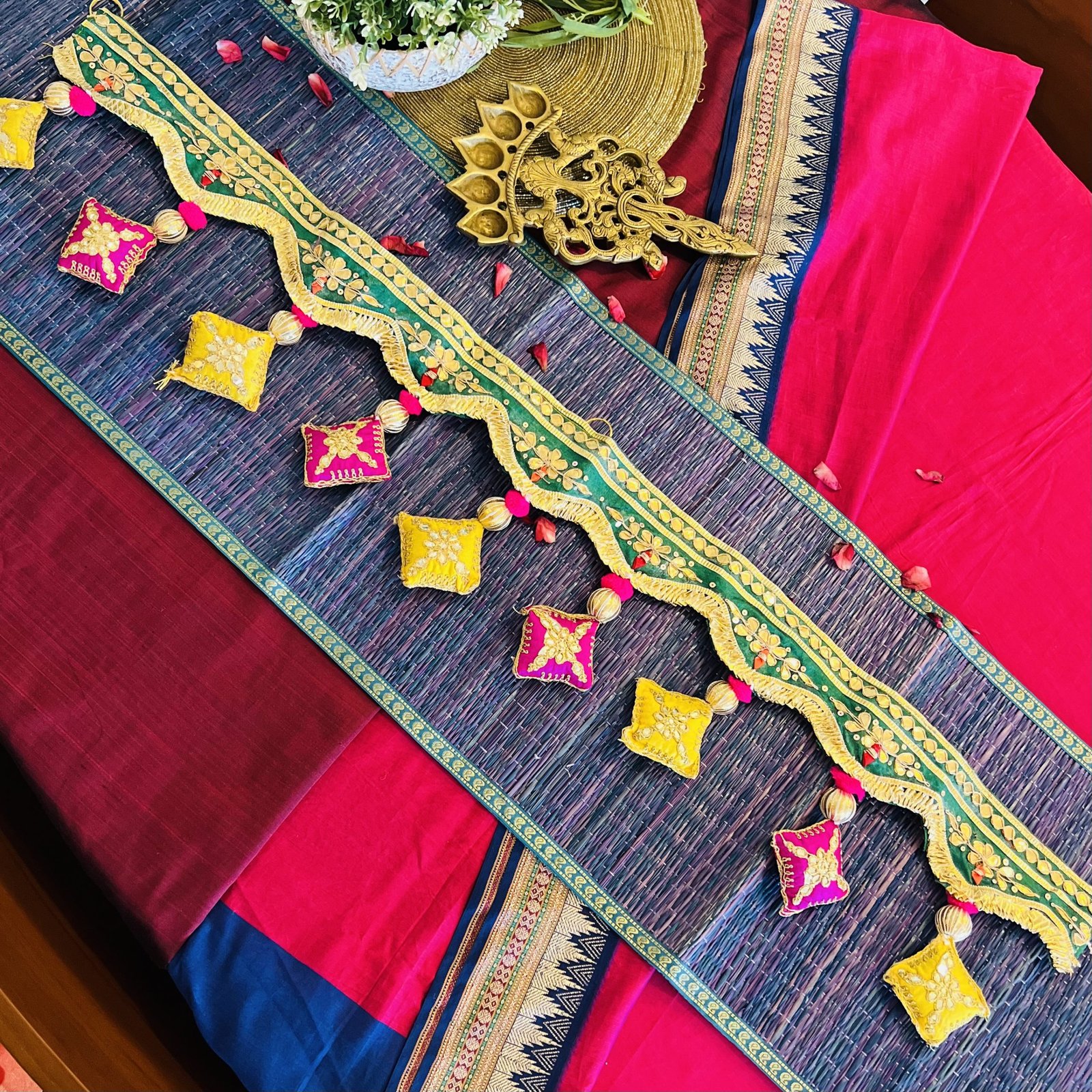 Decorative Door Hangings (Torans, C1) to JustFab