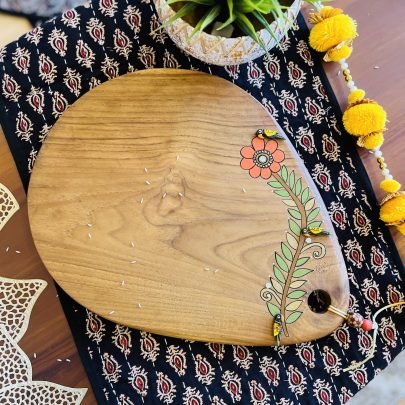 Teak Wood Platter (Oval, Leaf and Flower Design)