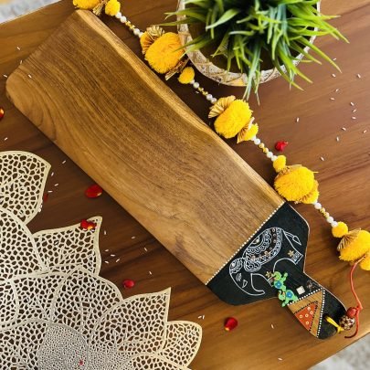 Teak Wood Platter (Medium Rectangle, Black Elephant Design)