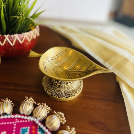Brass Diya (Large Leaf Design) - Image 3