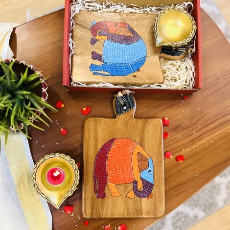 Hand-painted Board & Brass Diya Gift Set (D1) - Image 2