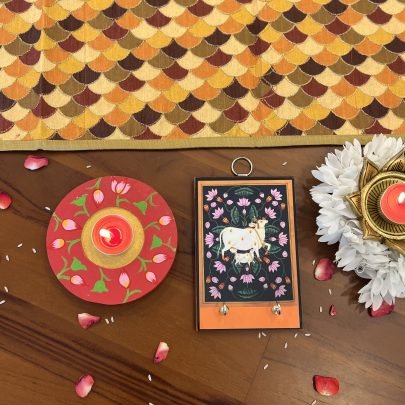 Festive Keyholder & Tea light holder Gift Set (Pichwai)