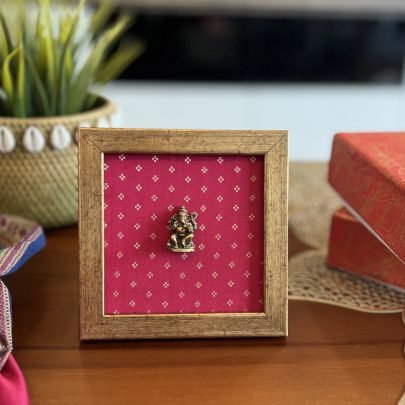 Brass Idol Frame (Ganesha Pink A)