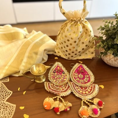 Brass Diya & Festive Shubh Labh (Pink) Gift Set