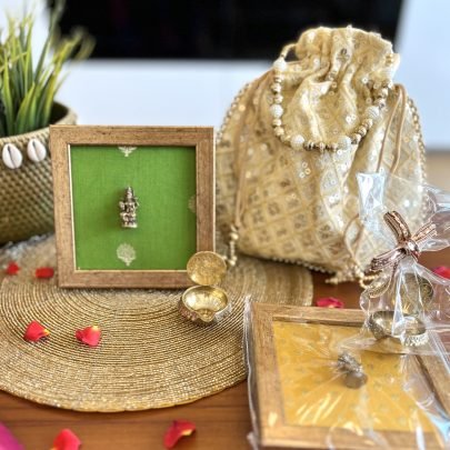 Brass Idol Frame & Diya Gift Set(Lakshmi Green A)