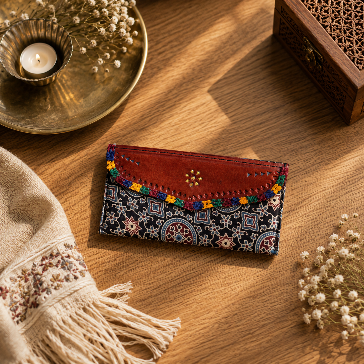 Gaji Silk & Leather Cash Wallet (Black Center Circle)