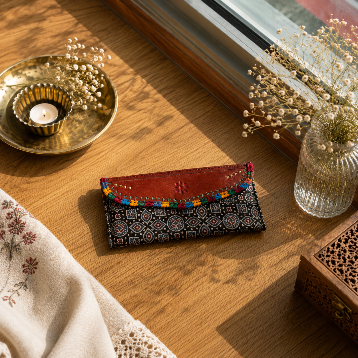 Gaji Silk & Leather Cash Wallet (Black Star Circle)