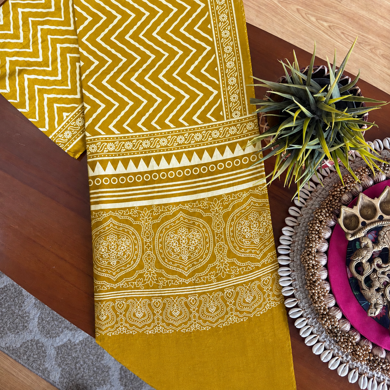 Mashru Silk Stole (Gold Zig Zag) - Image 2