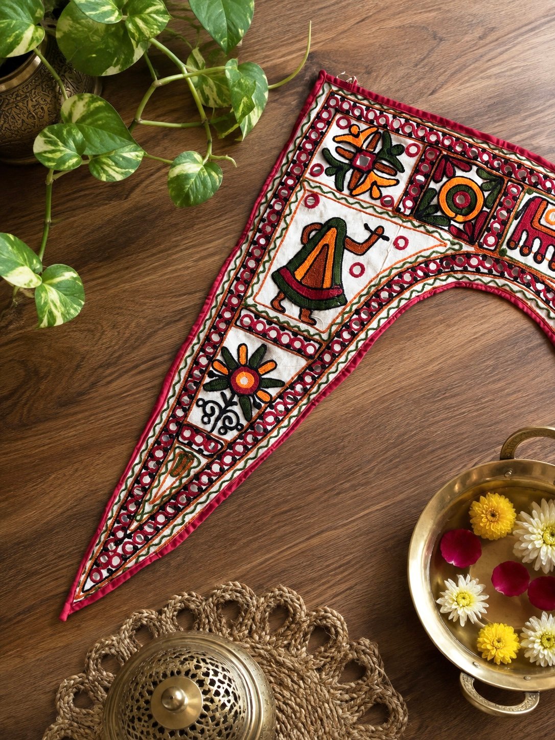 Embroidered Arch Toran (White) - Image 2