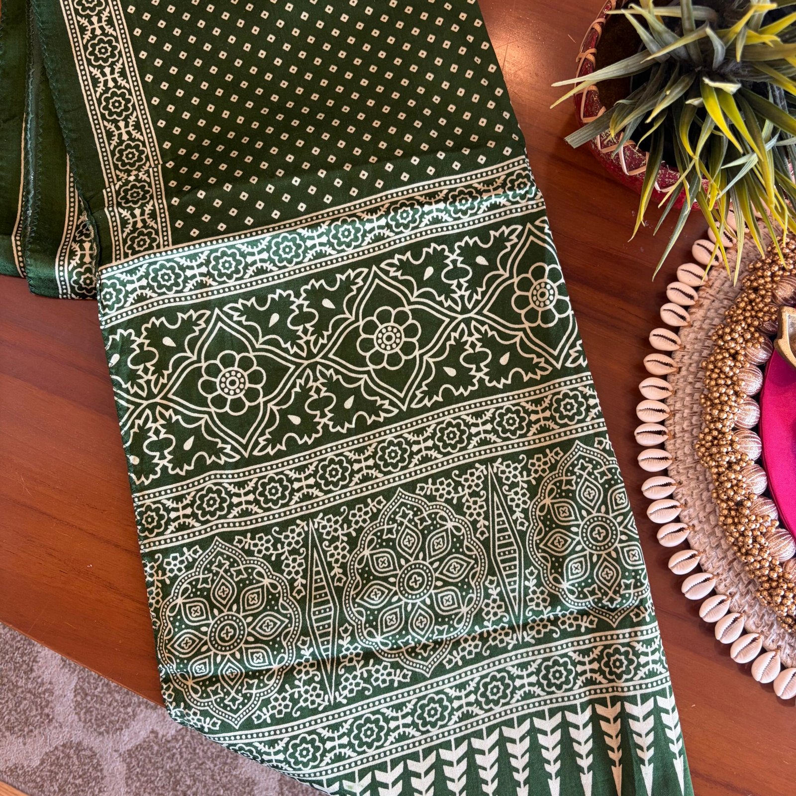 Mashru Silk Stole (Green Bandhini) - Image 3