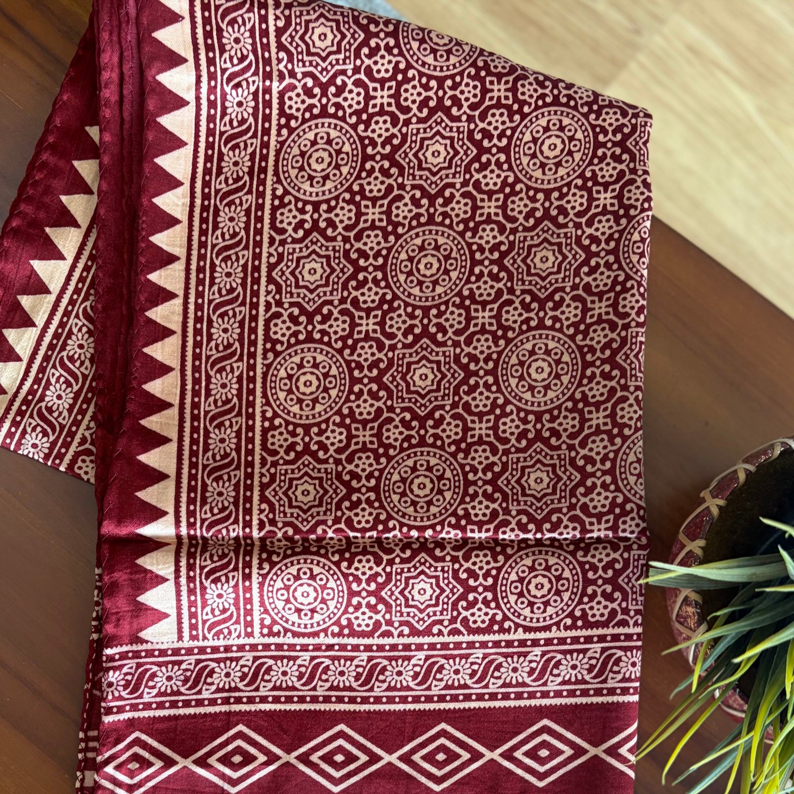 Mashru Silk Stole (Maroon Geometric) - Image 3