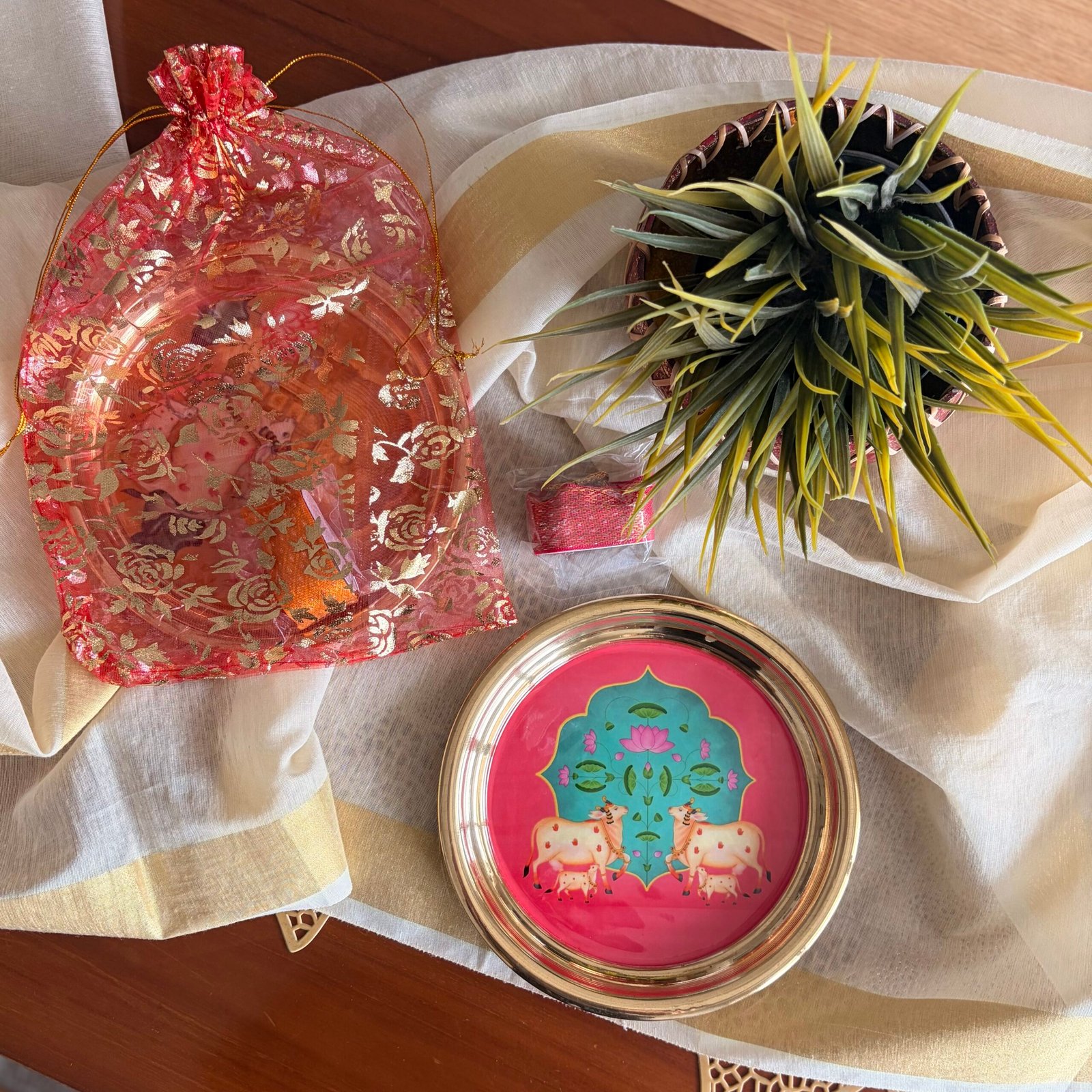 Pichwai Brass Plate & Haldi Kumkum Gift Set (Cow Pink)