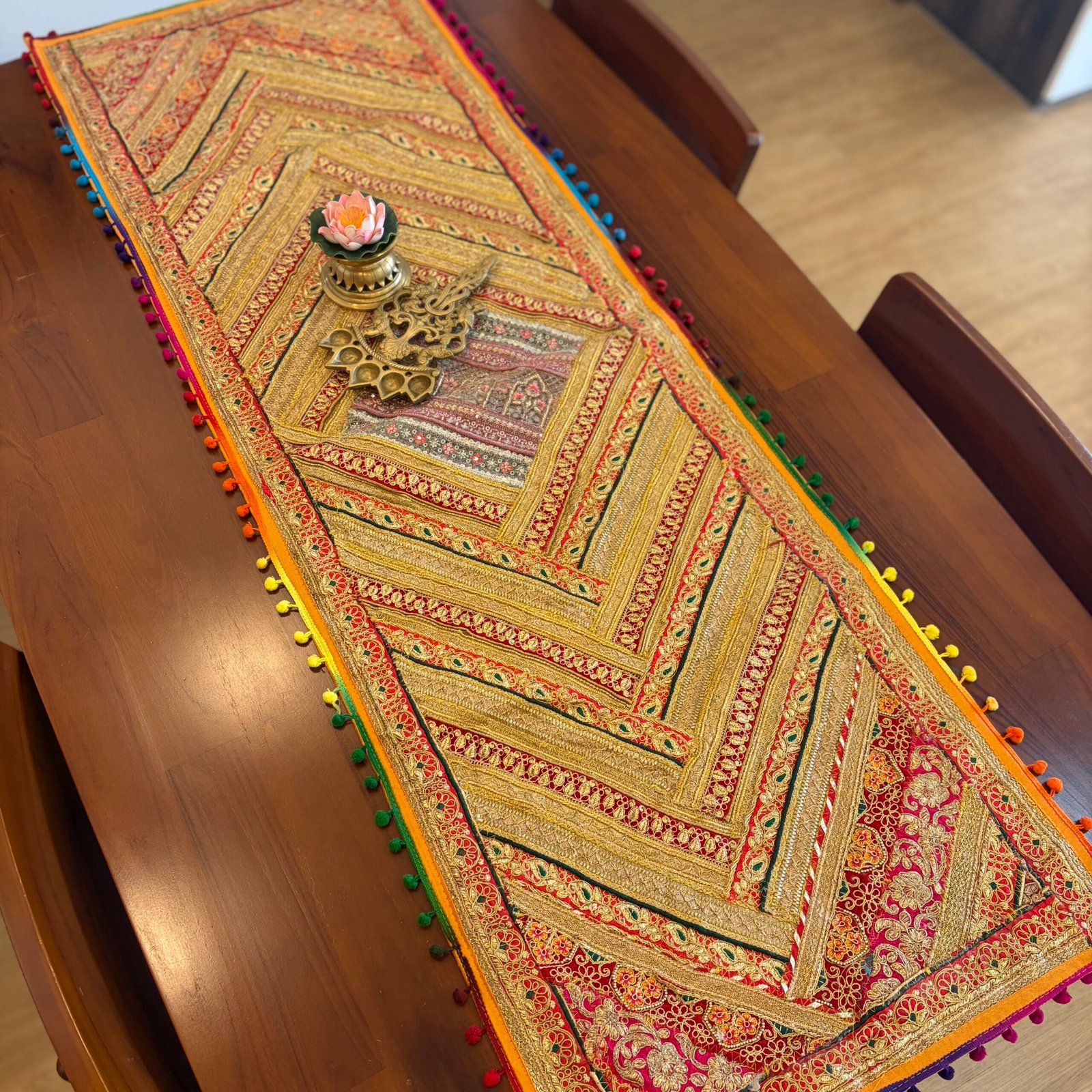Festive Table Runner (B)