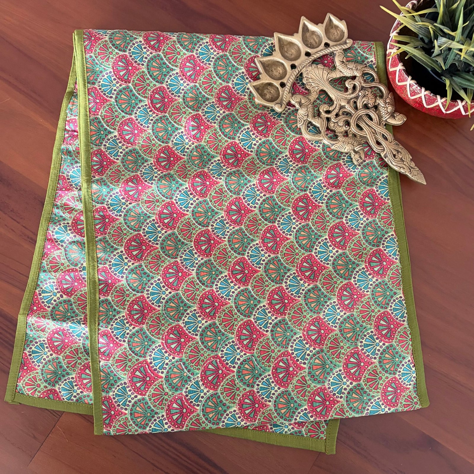Silk Table Runner (Geometric Green) - Image 3