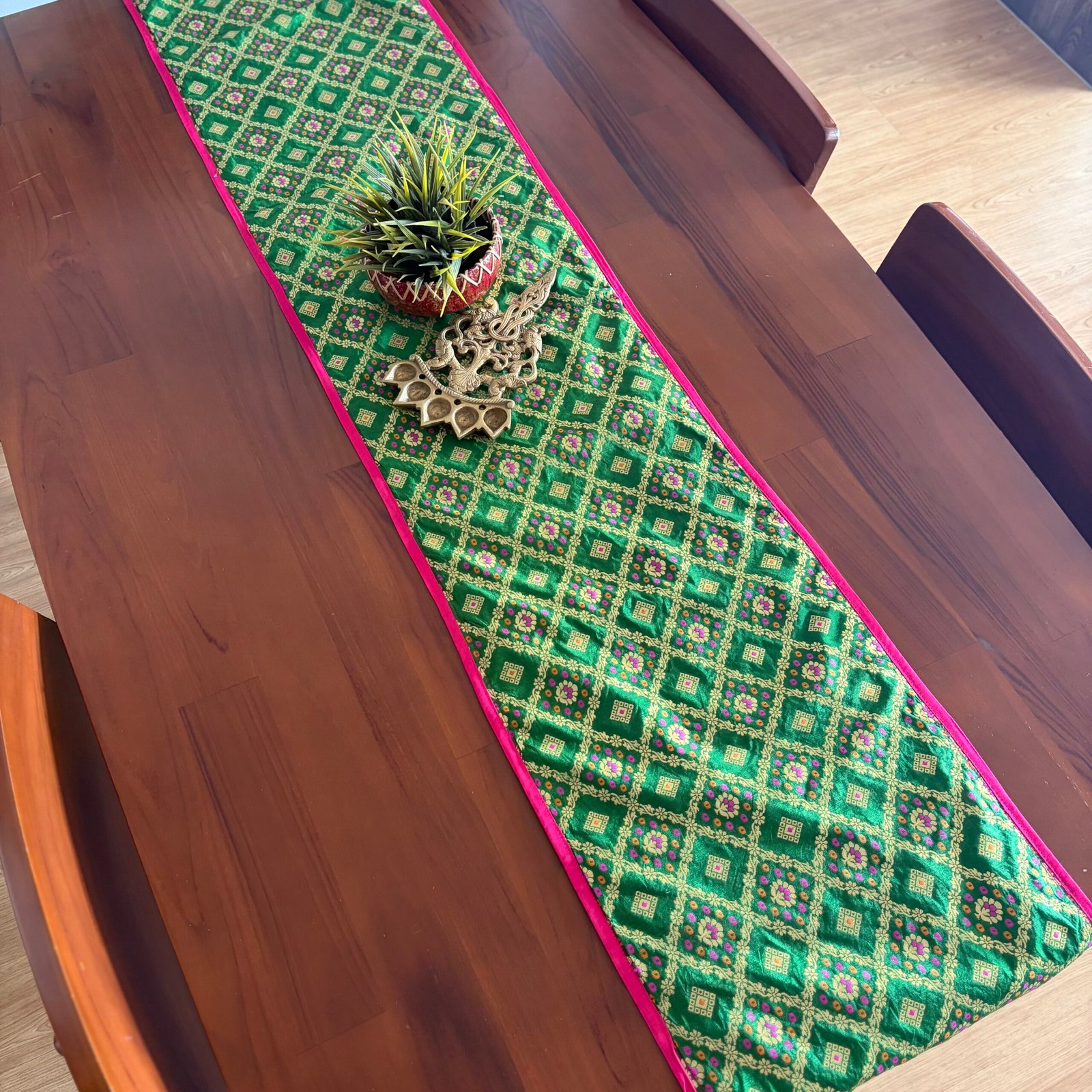 Brocade Silk Table Runner (Green)