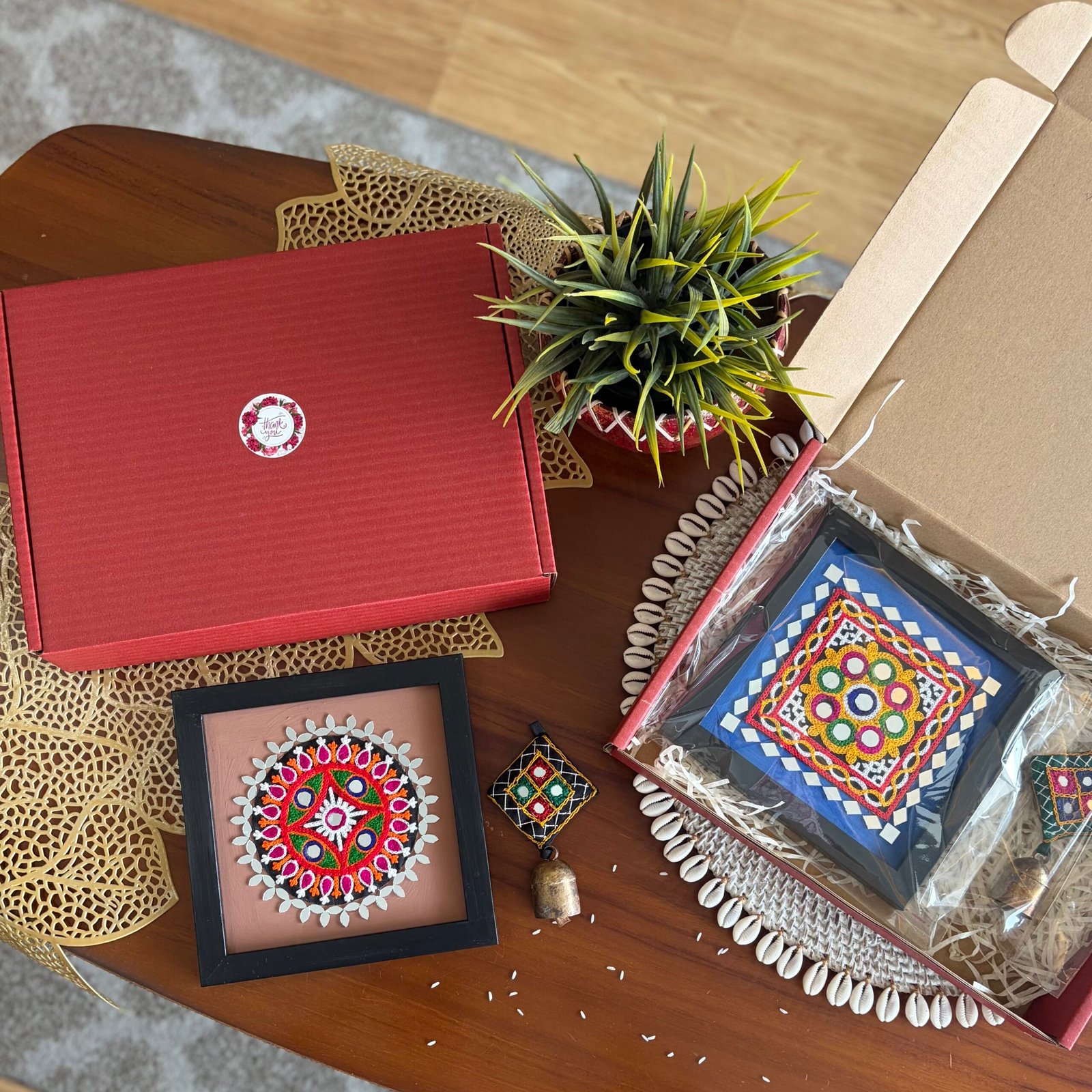 Decorative Frame & Bell Gift Set (Brown) - Image 3