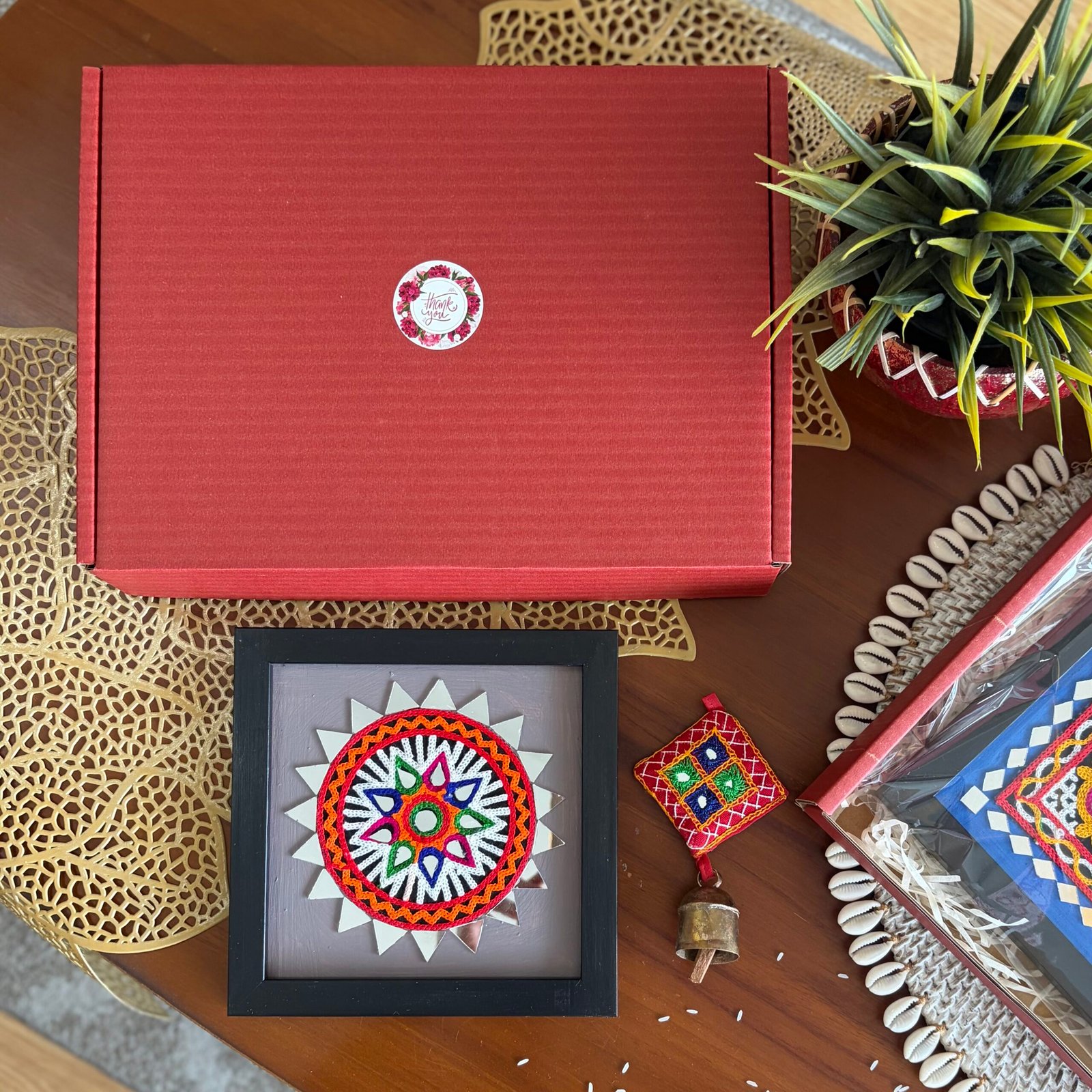 Decorative Frame & Bell Gift Set (Grey) - Image 2