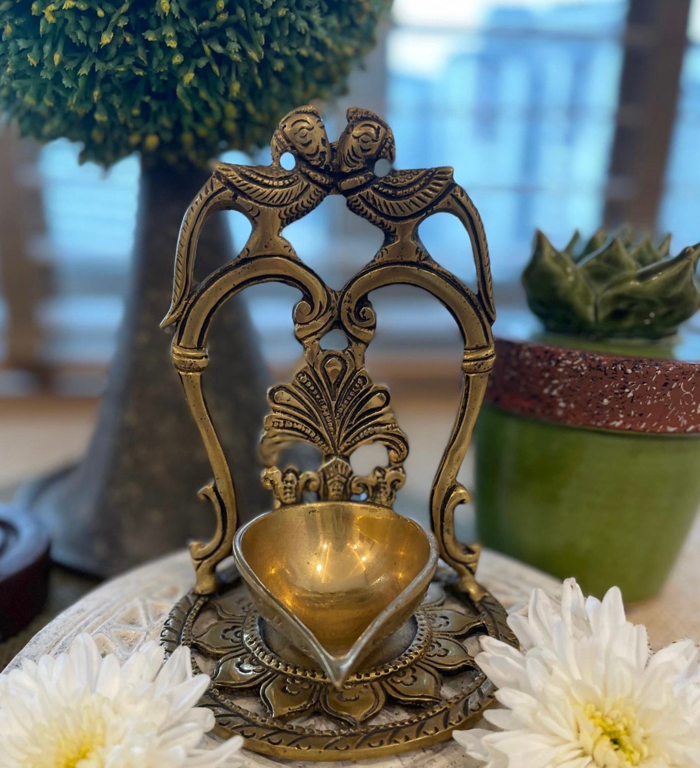 Brass Double Parrot Lamp - Image 2
