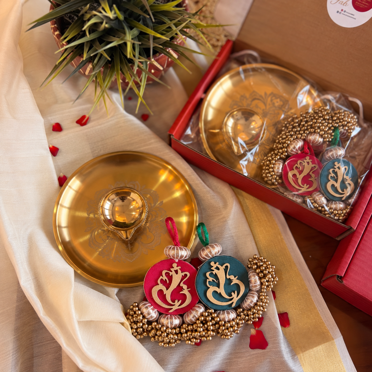Golden Blessings Gift Set (Green Red)