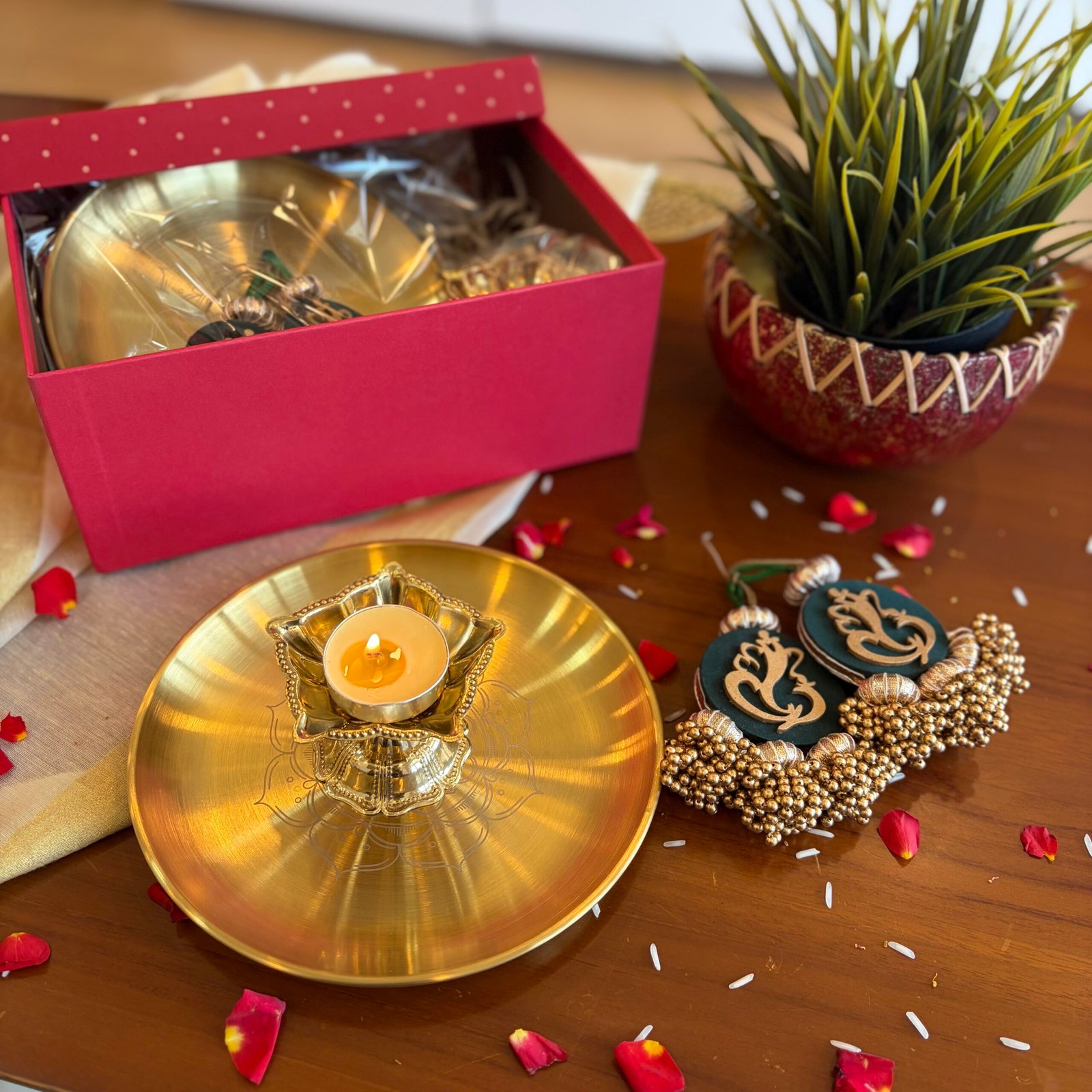 Festive Glow Gift Set (TR) - Image 2