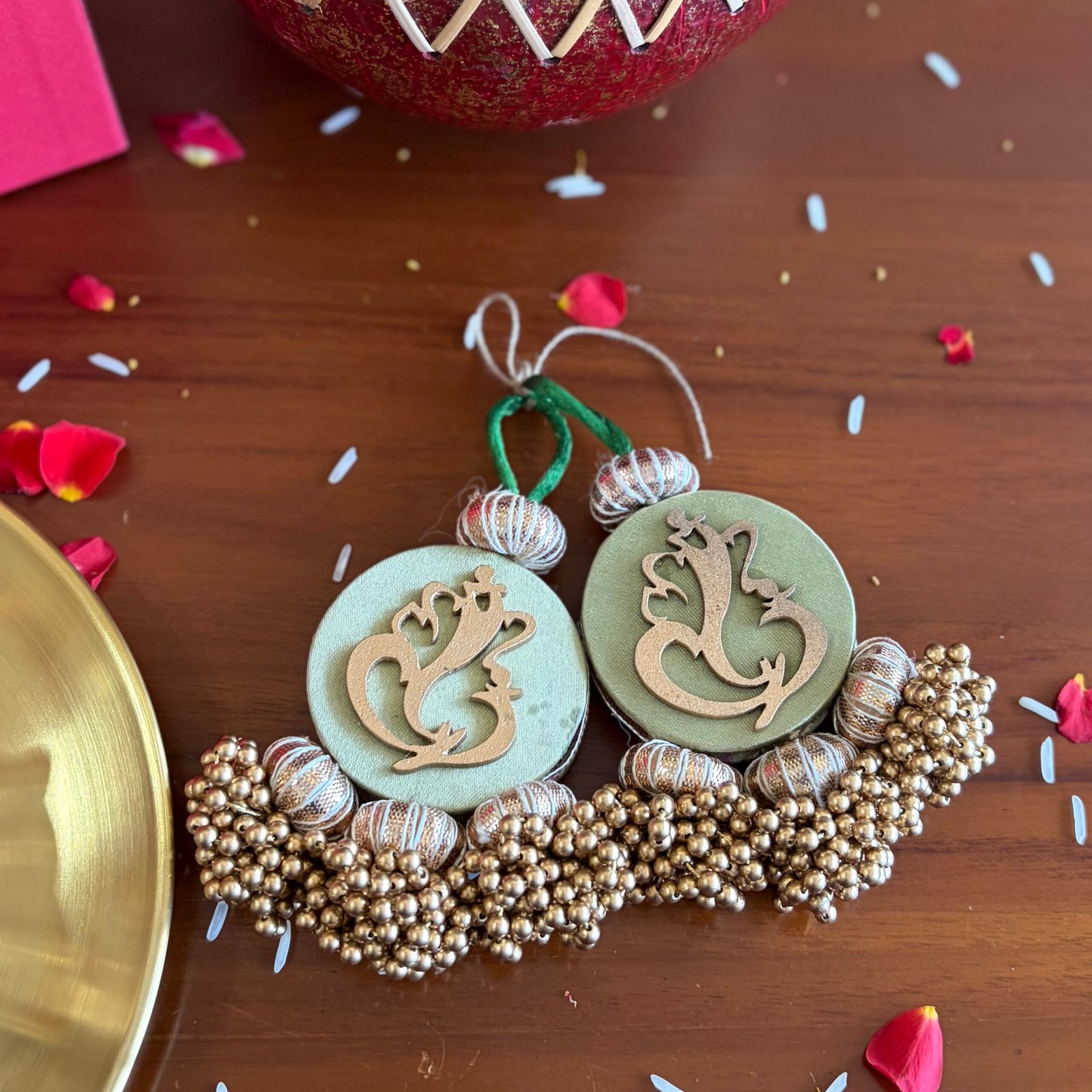 Festive Glow Gift Set (FR Pistachio) - Image 2