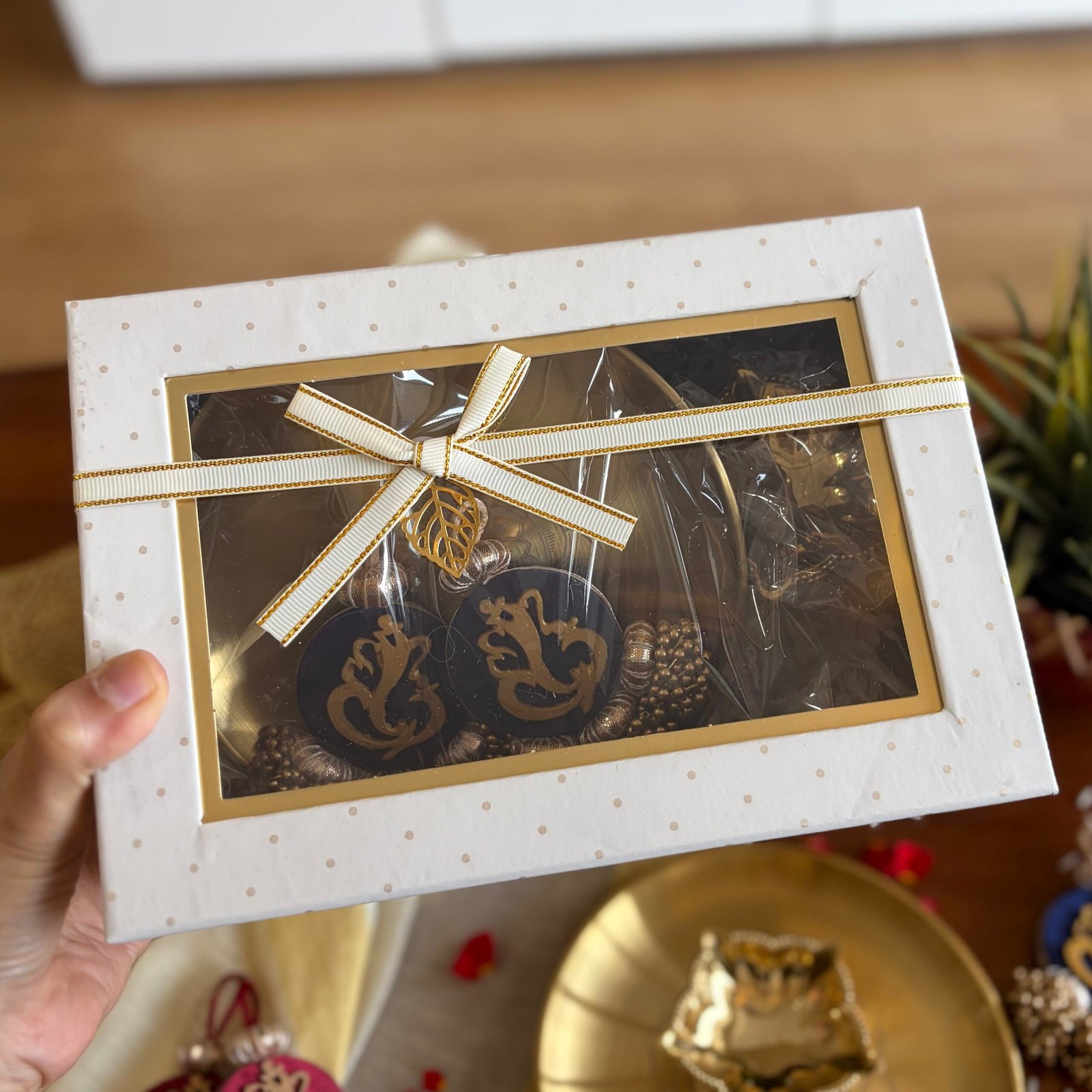 Festive Glow Gift Set (White) - Image 7